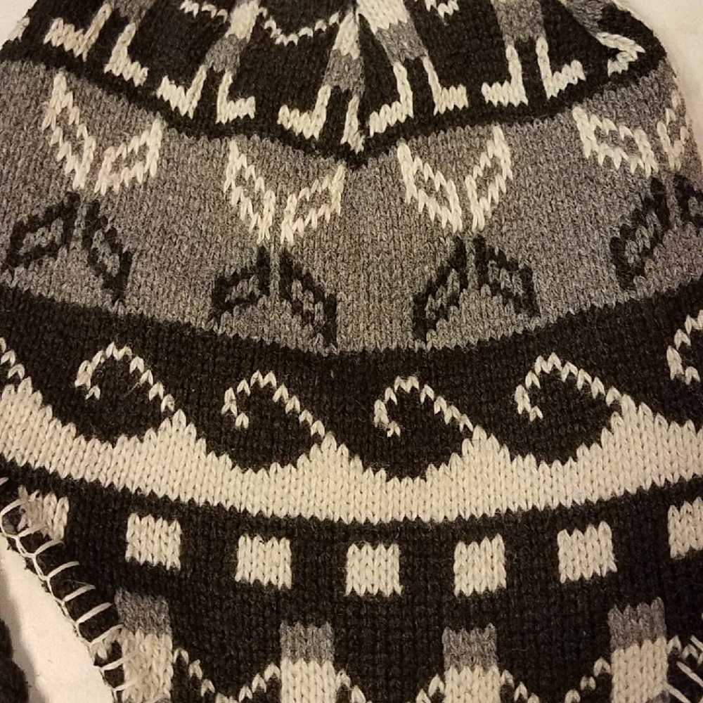 Winter hat - Picture 6 of 8